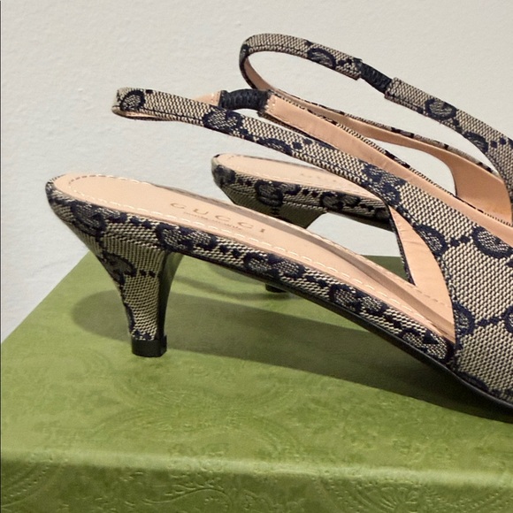 Gucci GG Pointed Toe Slingback Heels - Picture 3 of 8